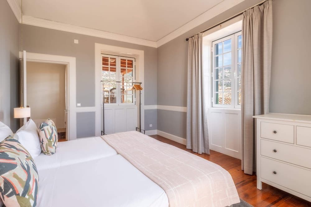 The Wine Lodges by An Island Apart