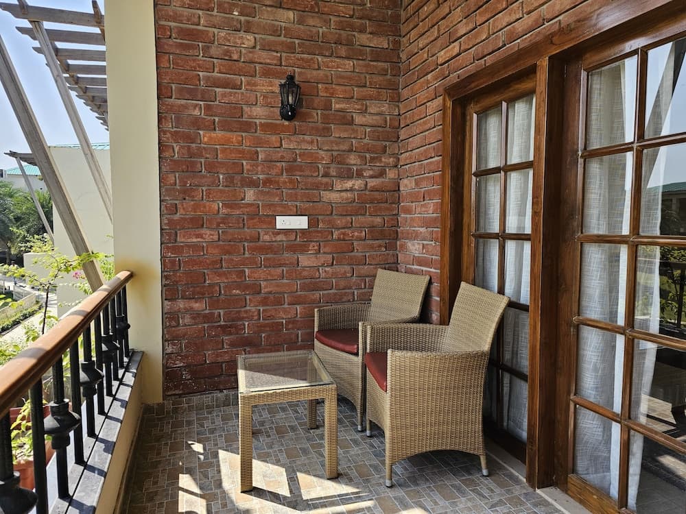 The creek boutique resort & spa