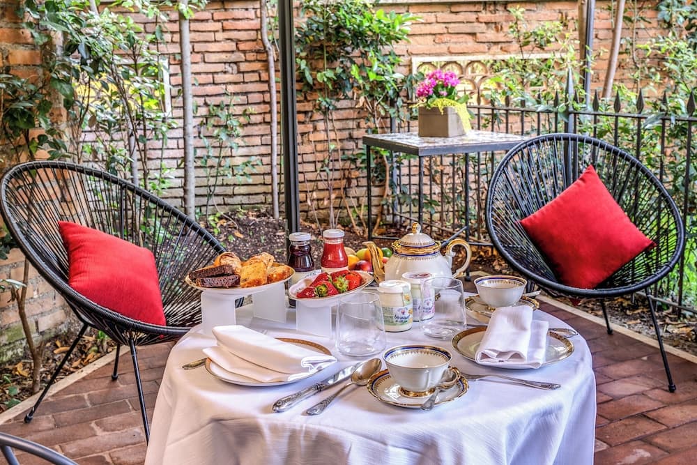 Mangili Garden Hotel