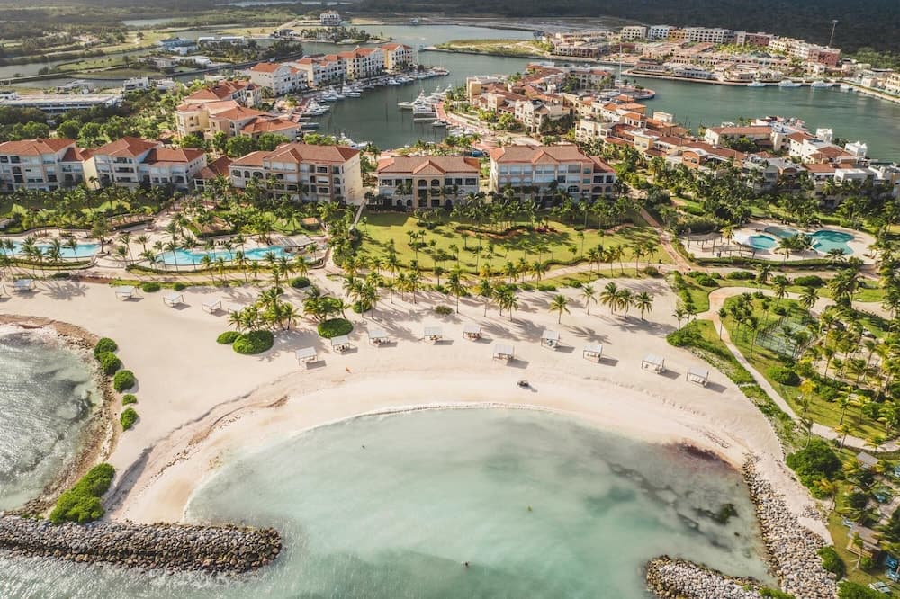 Classy Aquamarina apt Beachfront w Jacuzzi 6AB