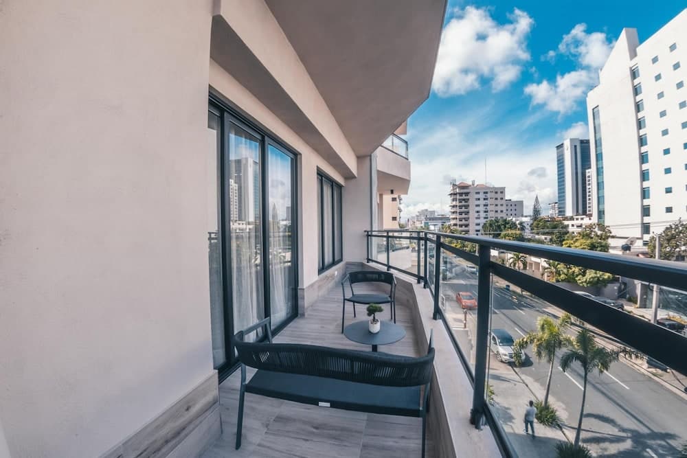 Breakfast Included at Regatta Living 301