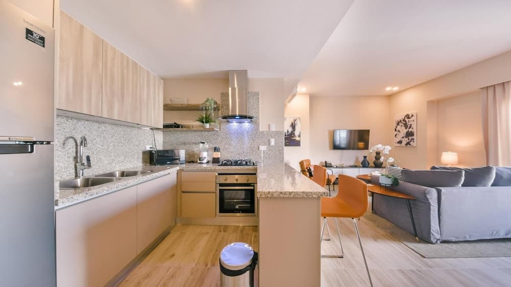 Breakfast Included at Regatta Living 906