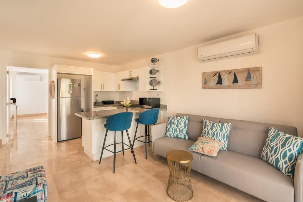 Special Offer Enjoy This Exclusive Villa at Green One A4 w Breakfast Included