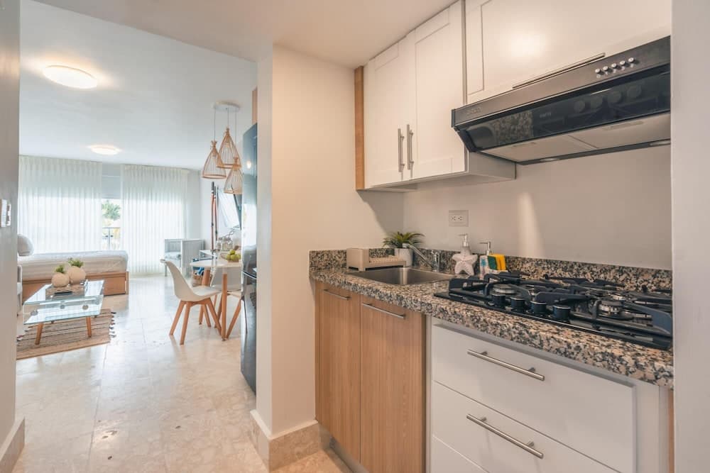 Tropical Studio at Green One a Golfers Dream 22B