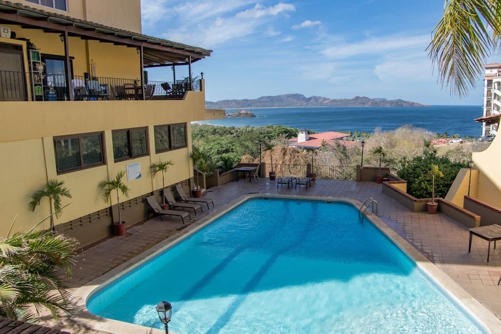 5mins to Marina-oceanview-full Kitchen-pool-ac-gym Presidential Suites 4