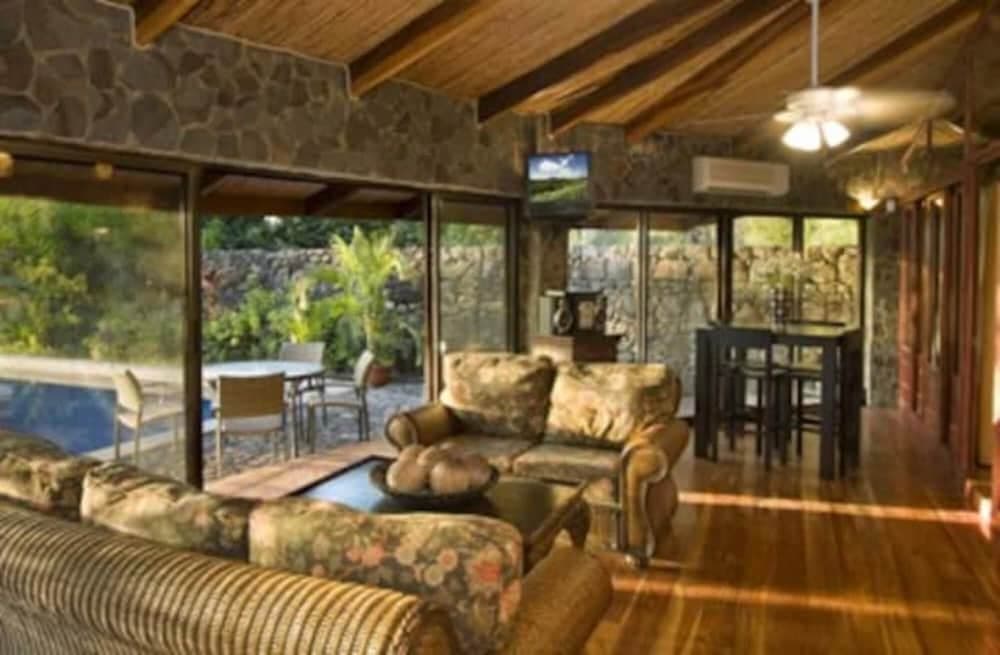 Casa Bella Catalina in Potrero