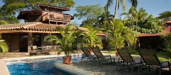 Playa Potrero - Exotic 5 BR Beachfront Villa Bella Catalina