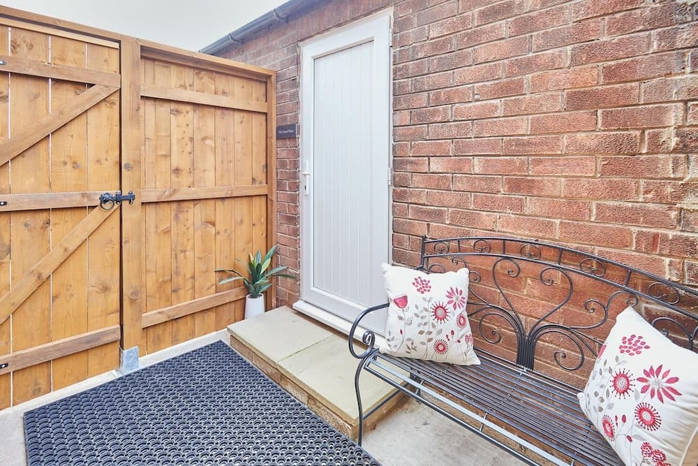 Host Stay The Guest Place