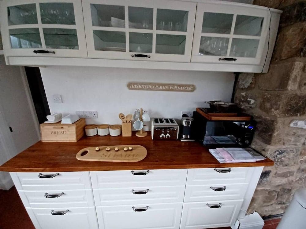 3 Bed Cottage-sleeps 6-country Views-pet Friendly