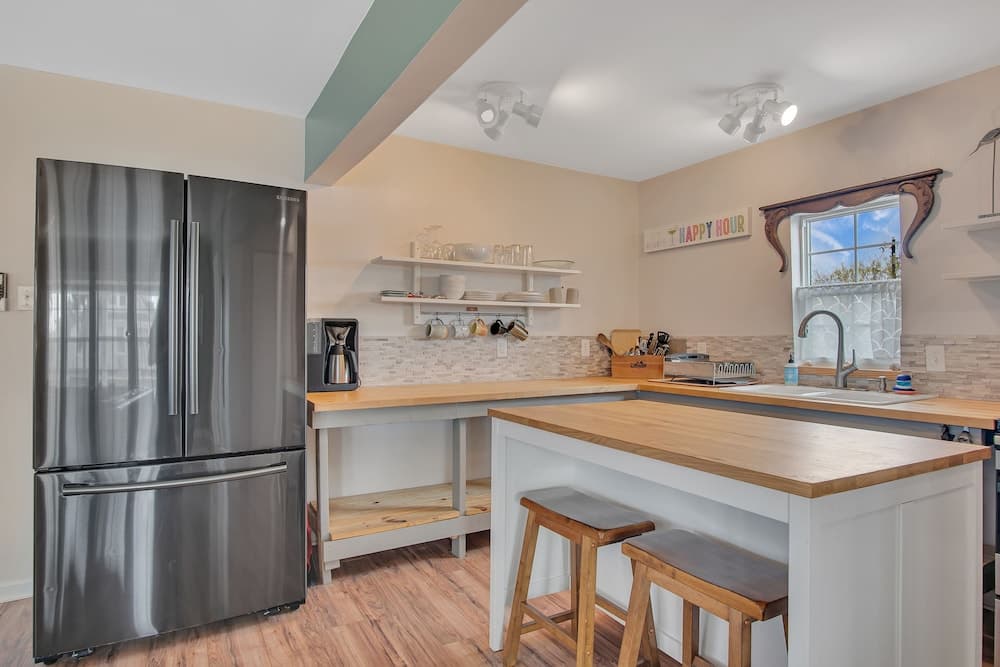 Anglers Court-island House #1