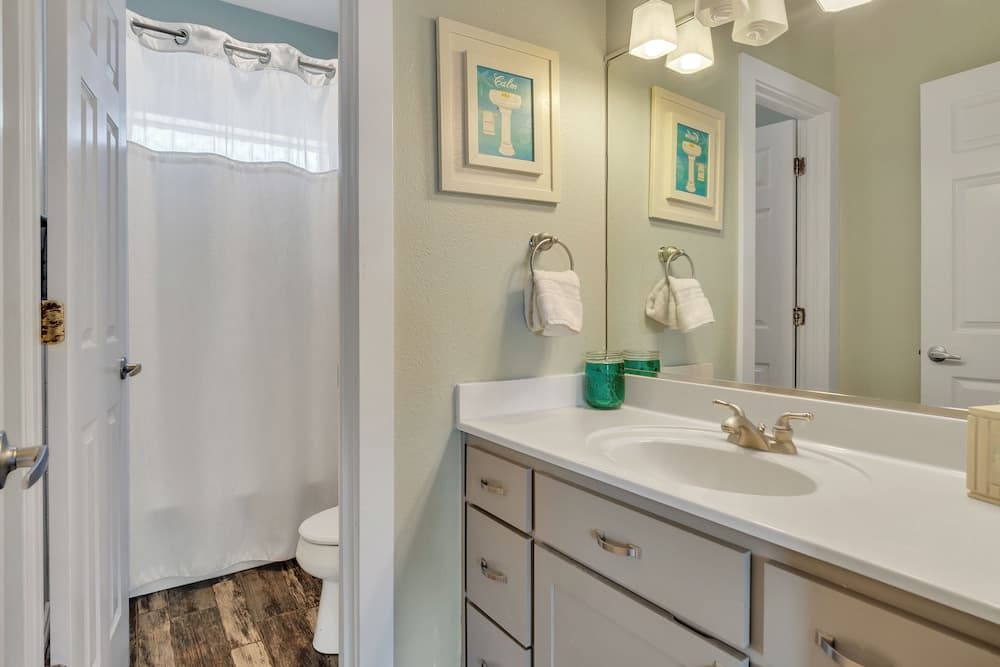 Crandall's Cottage by Silver Sands Vacation Rentals