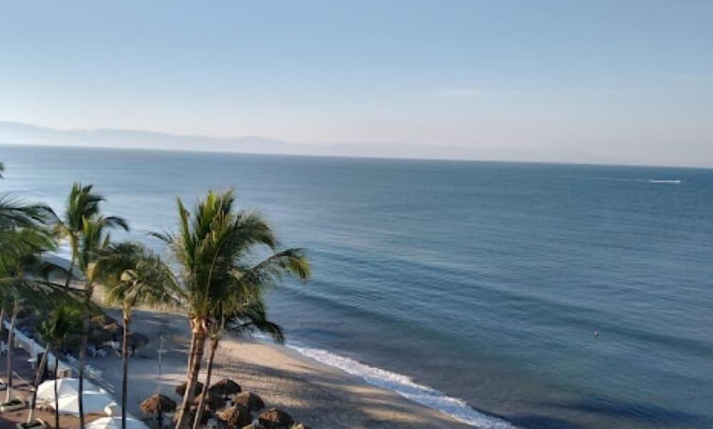 Condo Kite Tower by TRVL2HM