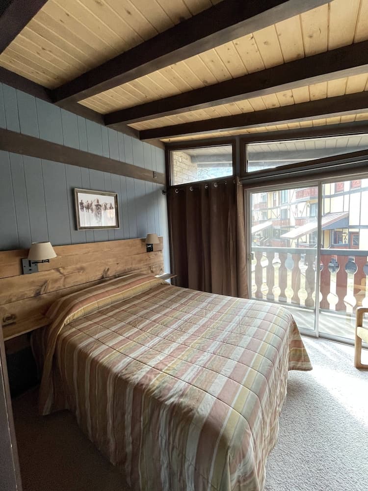 Auslander Condominiums