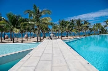 Condo Maritima NV by TRVL2HM