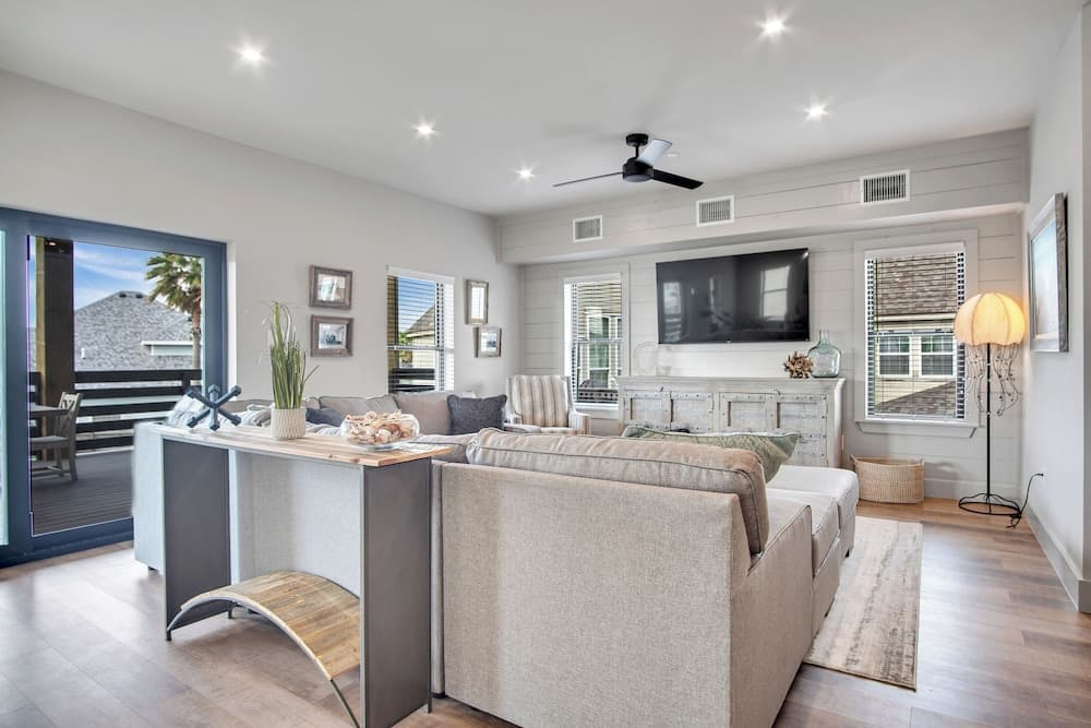 The Gentry by Silver Sands Vacation Rentals