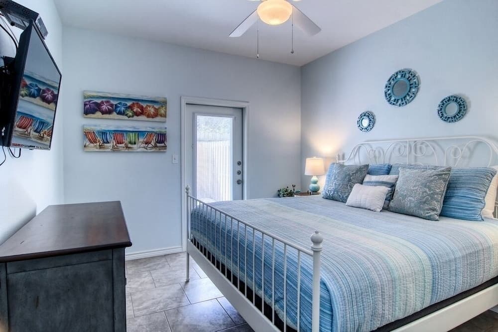 Flip Flops and Pop Tops by Silver Sands Vacation Rentals