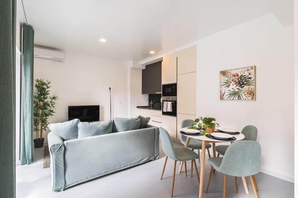 Succeed Campo Pequeno Apartments