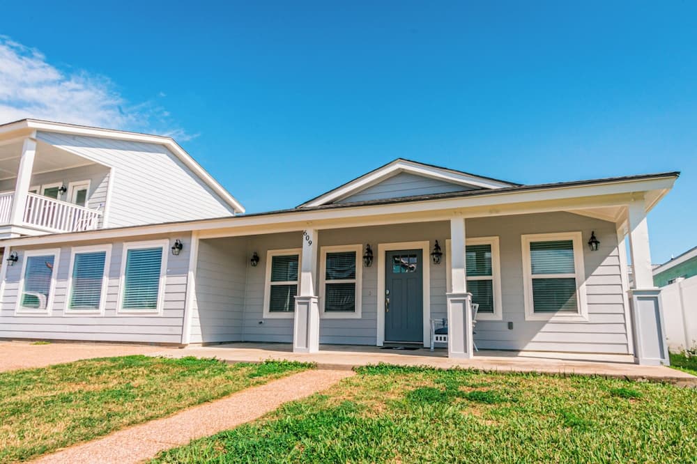 Sassy Seahorse by Silver Sands Vacation Rentals