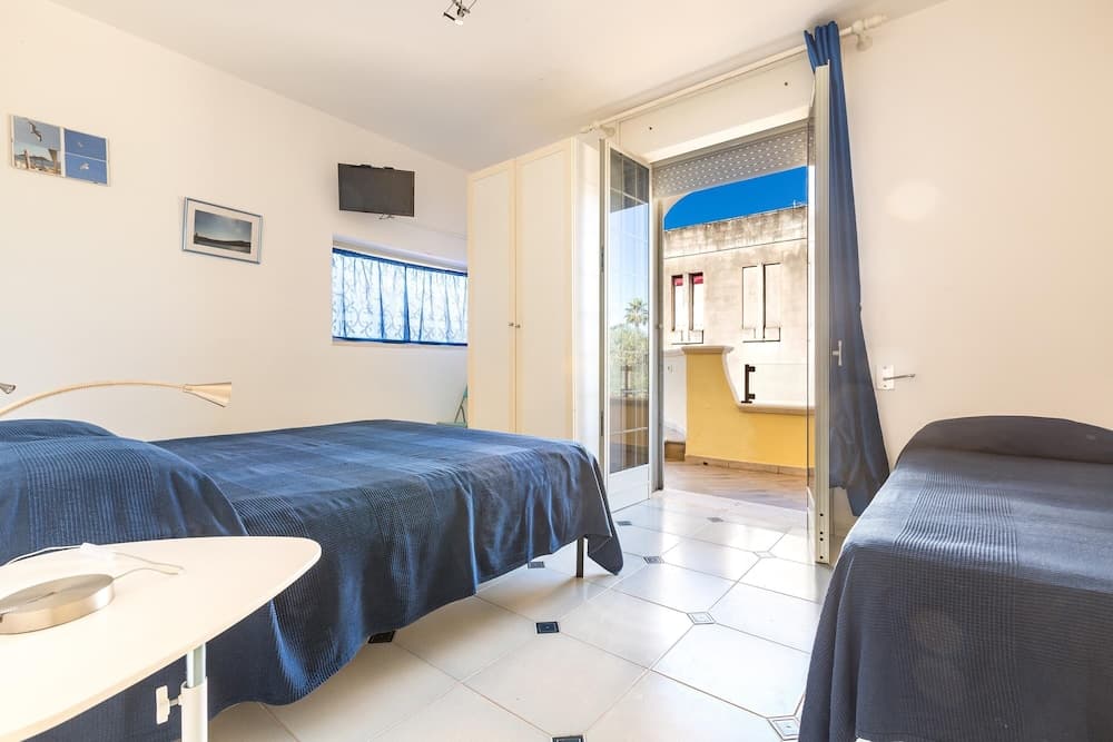 2536 Villa Degli Eucalipti by Barbarhouse