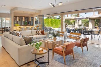 Casa Palmera by Avantstay Entertainer's Oasis w/ Guesthouse