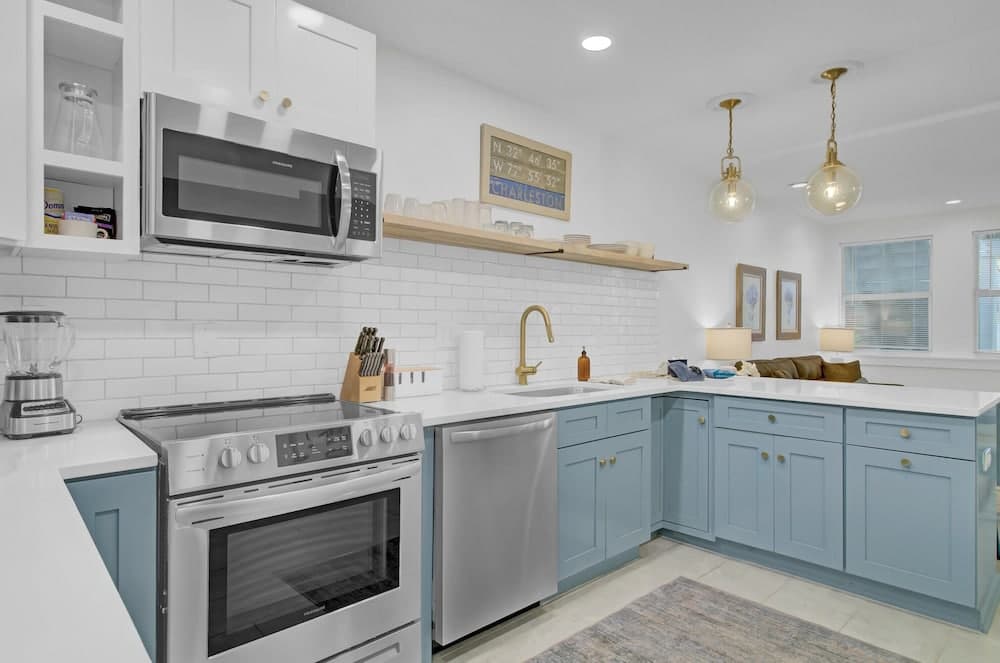 Live Oak by Avantstay Walk to Folly Beach