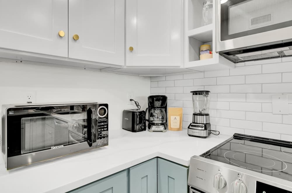 Live Oak by Avantstay Walk to Folly Beach