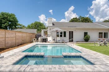 Twin Fin by Avantstay Walk to the Beach - Chic 30A Retreat