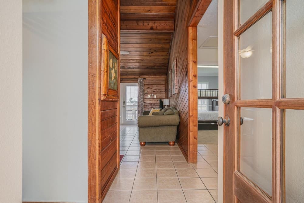 Experience Dolphin Cove Canal House in Freeport