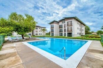 Golden Getaway Apartments