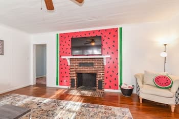 Summertime Pet-friendly 30 min Savannah