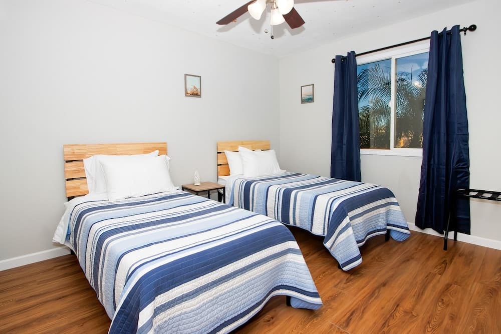 Beach Paradise 4 Bedroom Pool House