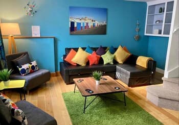 Pebble Mews House - Sleeps 6 to 8 Guests