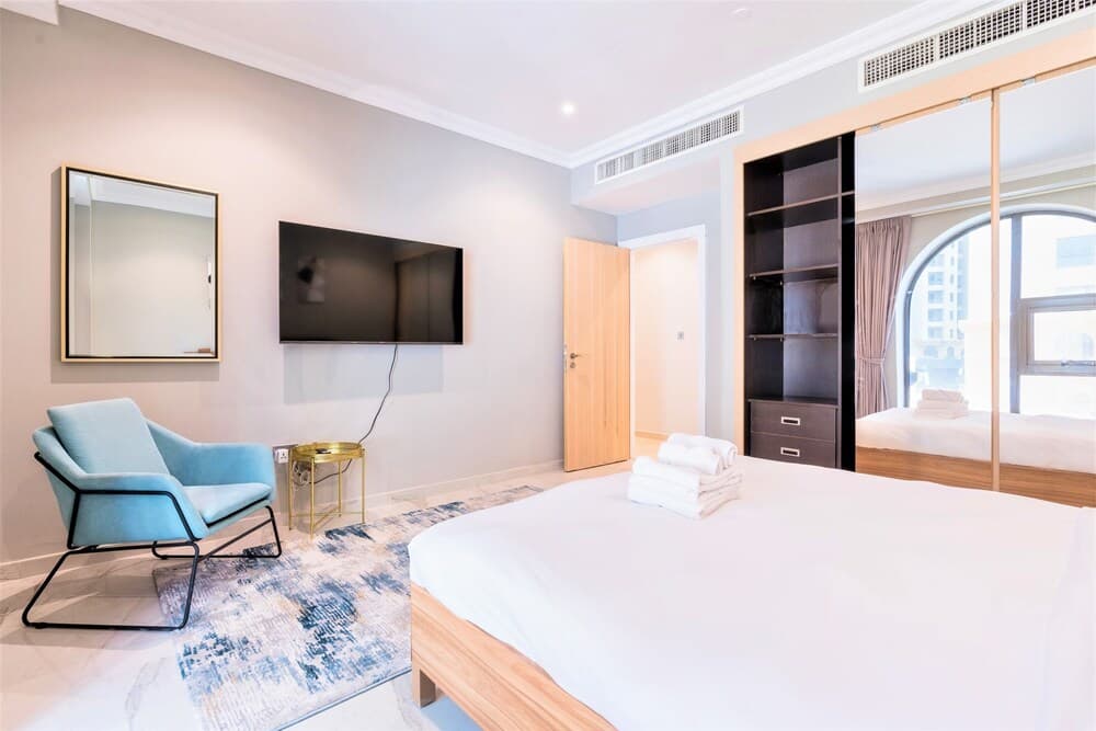 Luxurious 5 Bedroom Duplex with terrace & sea view