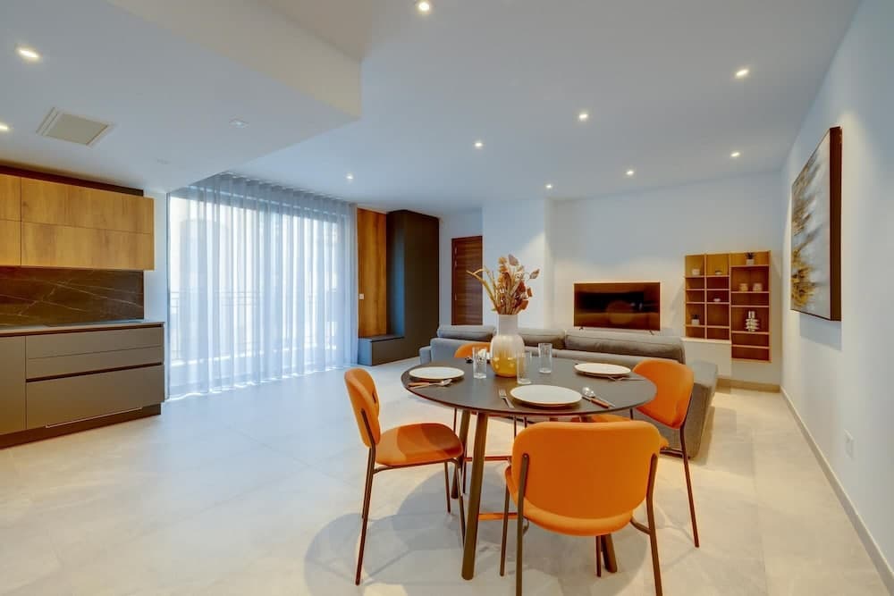 Luxury 2BR Apartment in Portomaso