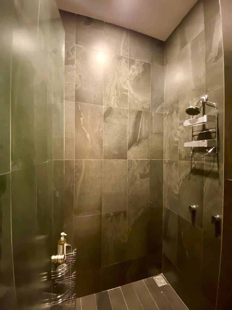 Condo Mir by TRVL2HM