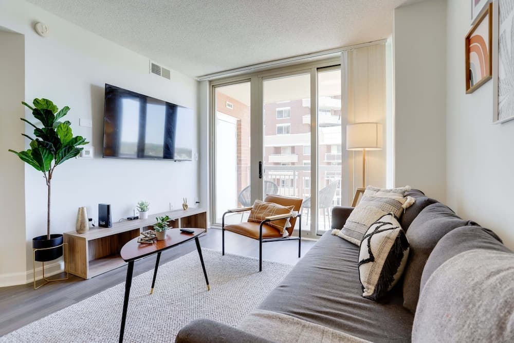 Gorgeous 1 Bedroom Condo at Ballston