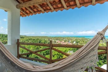 Casa nos Altos da Praia do Marceneiro com Piscina