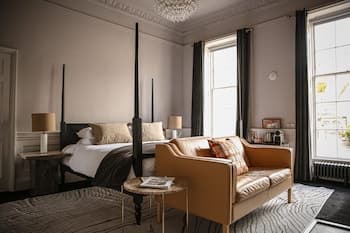 Awe-inspiring Townhouse With Balcony and Terrace