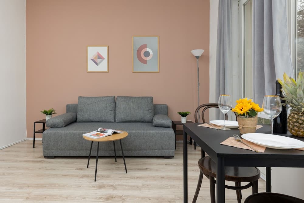 Hoża Apartments Warsaw Center by Renters