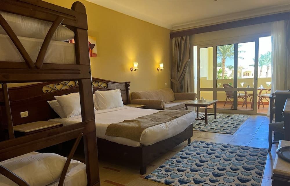 Regency Plaza Aqua Park & SPA