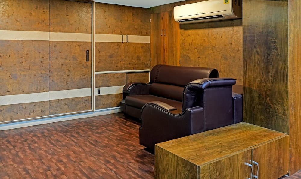 Treebo Trend JSN Grand