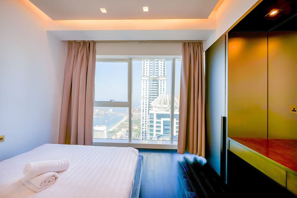 Tanin - Stunning Fendi Apt for 8 Facing Palm Jumeirah