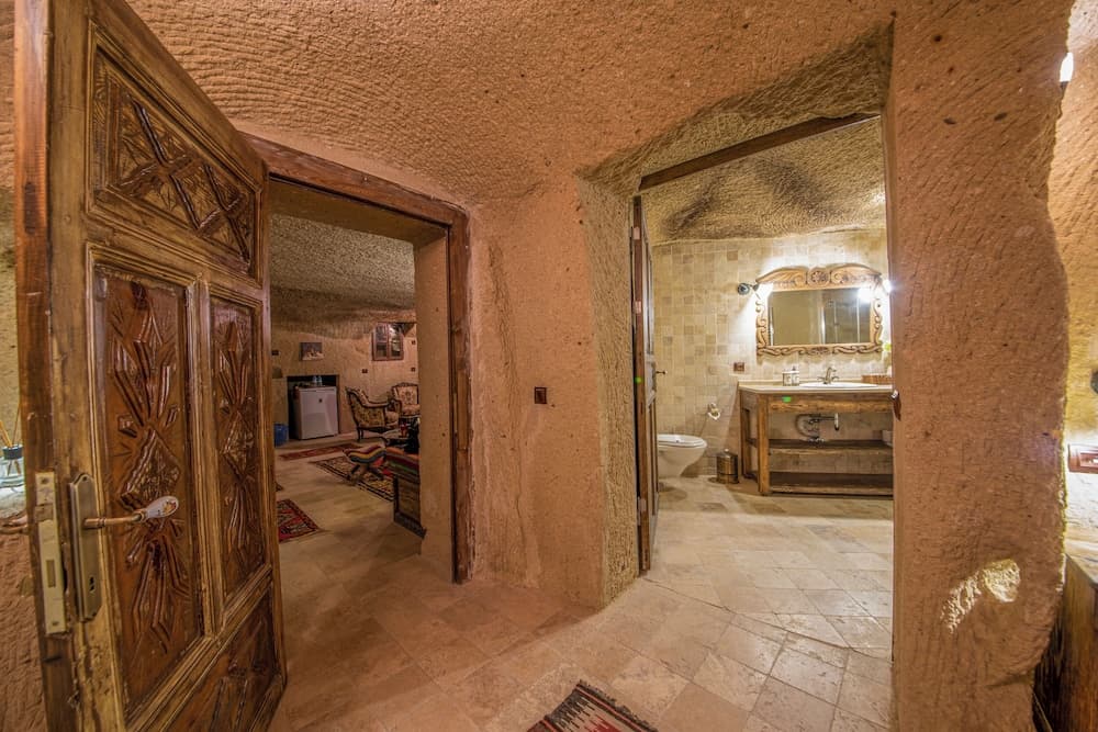 Shiraz Cave Cappadocia