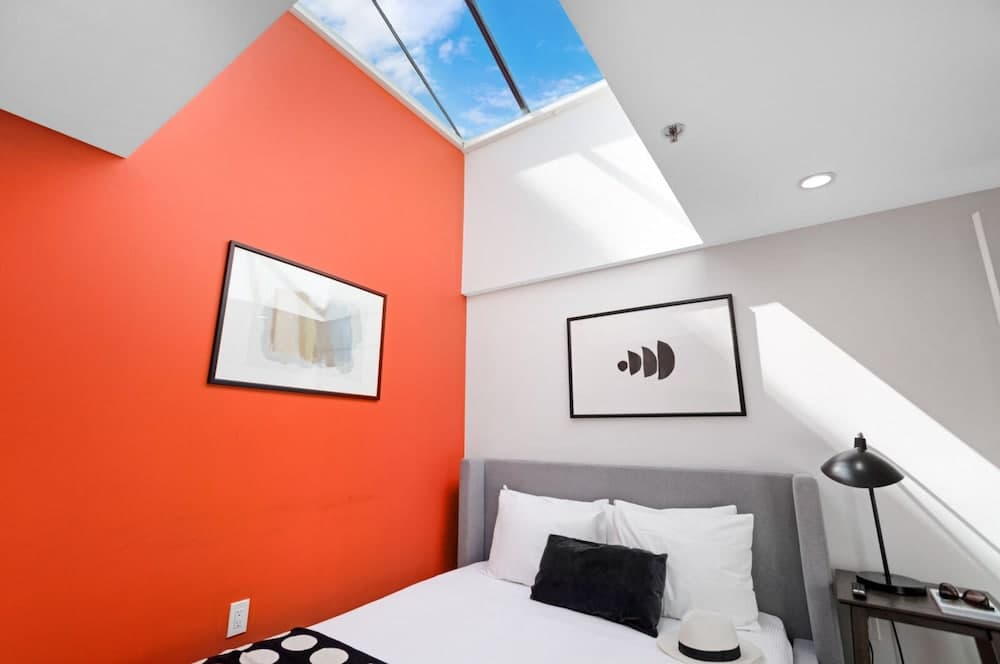 Roami at Clematis Street Lofts