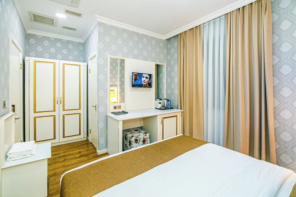 Maris Hotel Baku