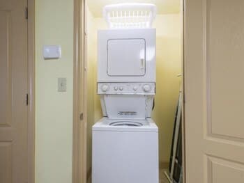 MVC - Unit 3203 - Mountain Dew