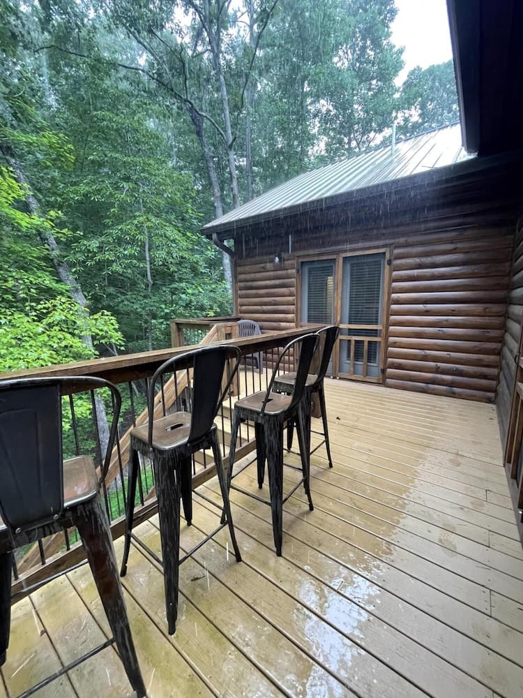 Hollow Tree Hideaway - Coosawattee River Resort