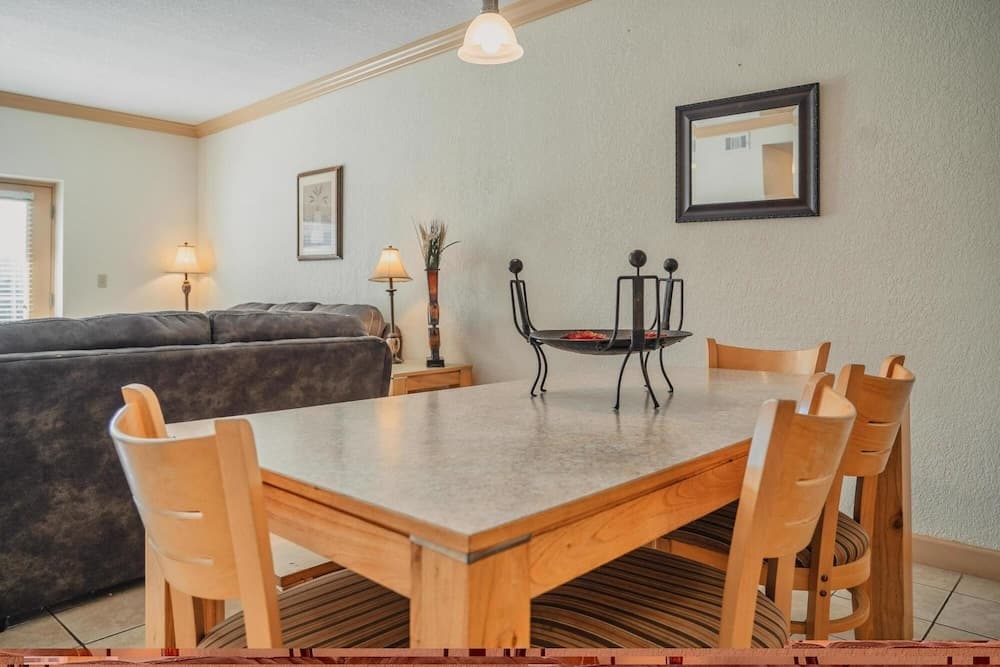 MVC - Unit 3201 - Mountain View Zodiac