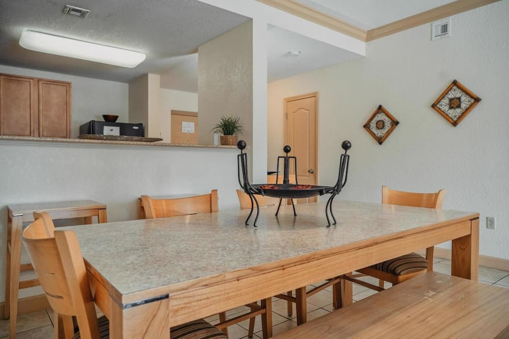 MVC - Unit 3201 - Mountain View Zodiac