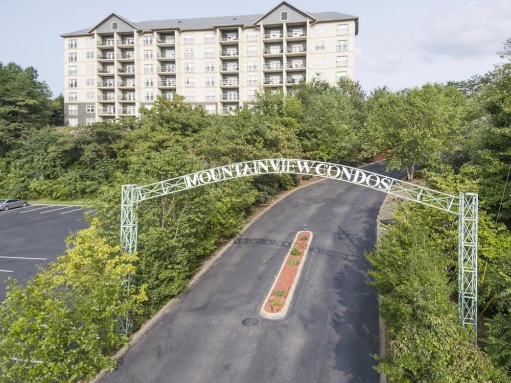 MVC - Unit 2404 - Mountain Mischief